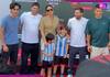 Lionel Messi से बेटों के साथ मिली Kareena Kapoor, फुटबॉलर के नाम वाली टी-शर्ट पहने दिखे तैमूर-जेह 