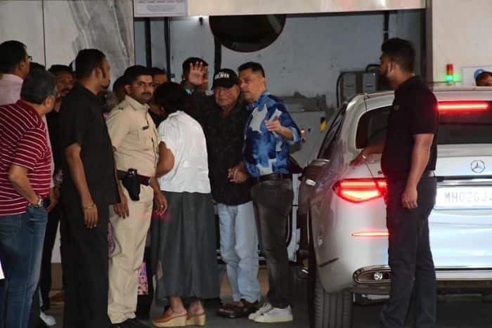 सलीम खान-सलमा की मौजूगी ने बनाया माहौल