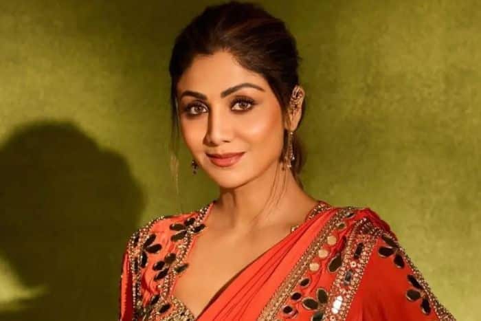 पहले अमिताभ बच्चन फिर अभिषेक के साथ रोमांटिक हुईं शिल्पा