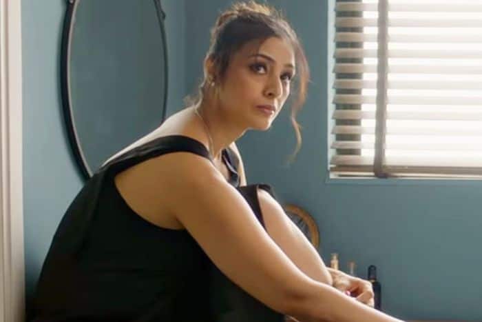 Tabu की परफॉर्मेंस ने उड़ाए विलेन्स के होश