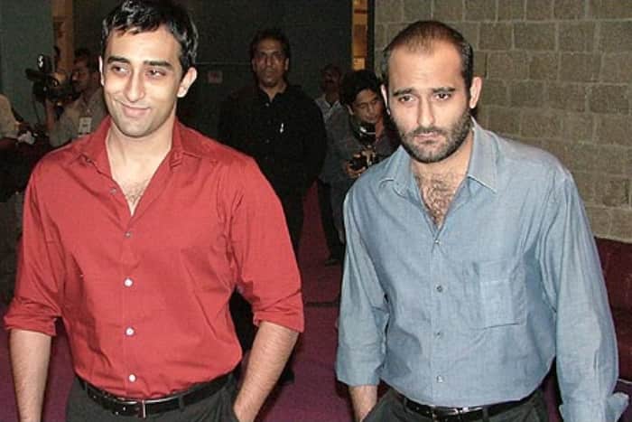 अक्षय खन्ना के एक सगा भाई और दो सौतेले भाई-बहन