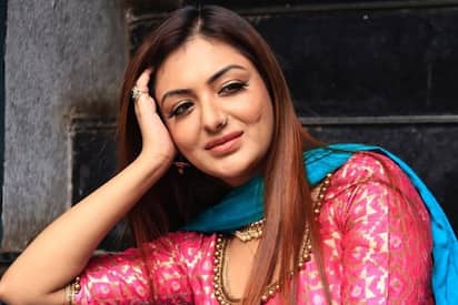 Khushi Mukherjee Clarifies Suryakumar Yadav Messaging Claims