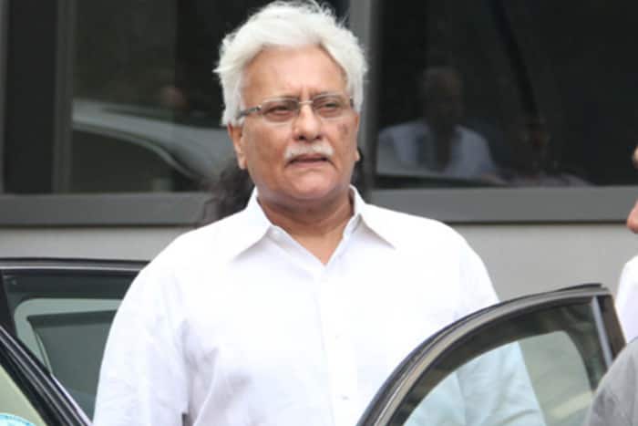 अक्षय खन्ना के पिता के एक भाई और तीन बहन