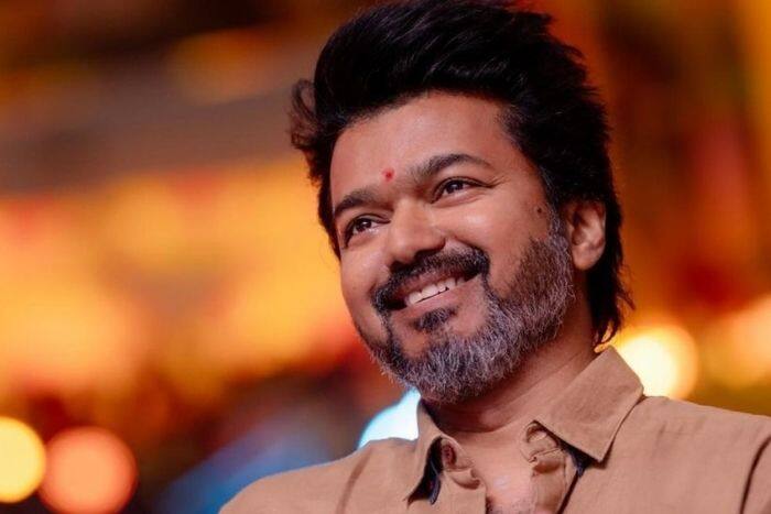 'मै रेत का घर बनाने की उम्मीद से...'