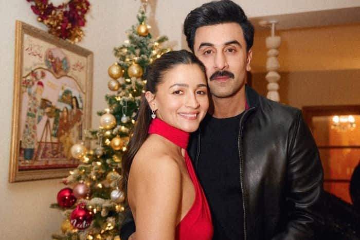 आलिया ने शेयर की क्रिसमस पार्टी की तस्वीरें