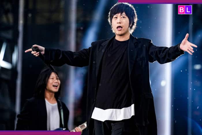 Mayday’s Ashin falls off 2-metre stage during F4 reunion concert in Shanghai