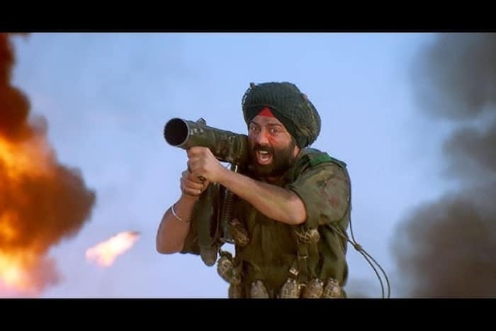 फिल्म में इस्तेमाल हुए थे असली गोला-बारूद