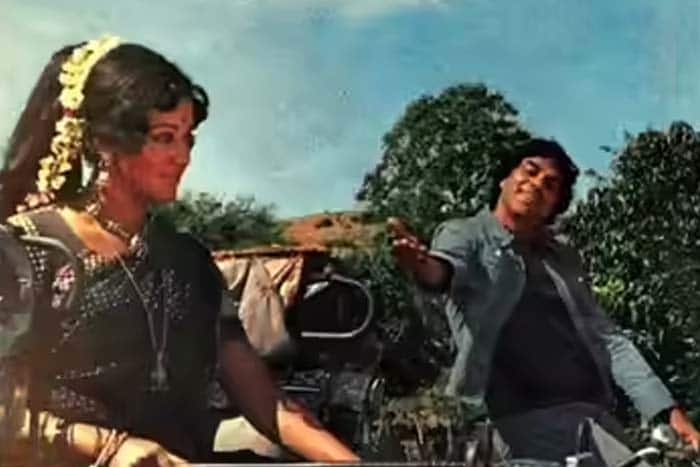 धर्मेंद्र को लगी संजीव कुमार की इस हरकत की भनक