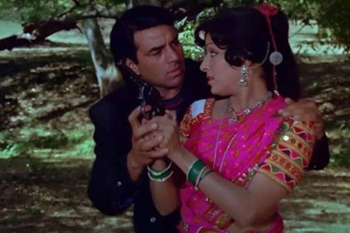 शोले के डायलॉग में हुए हैं बदलाव