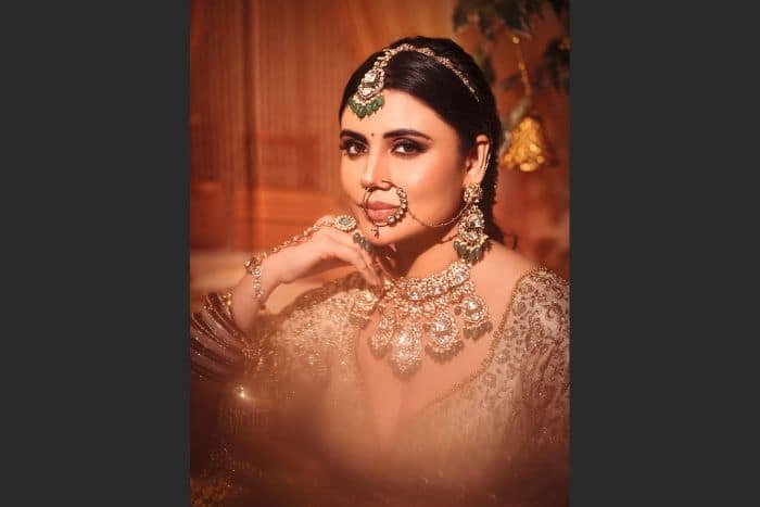 सटल मेकअप ने लूटी महफिल