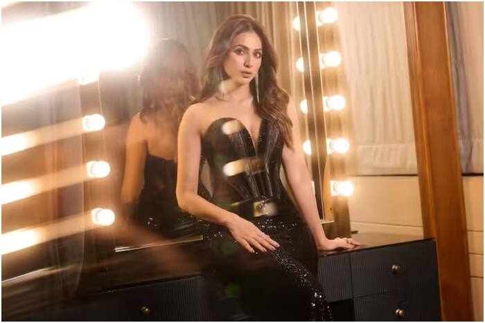 सोशल मीडिया पर जमकर आ रहें कमेंट्स