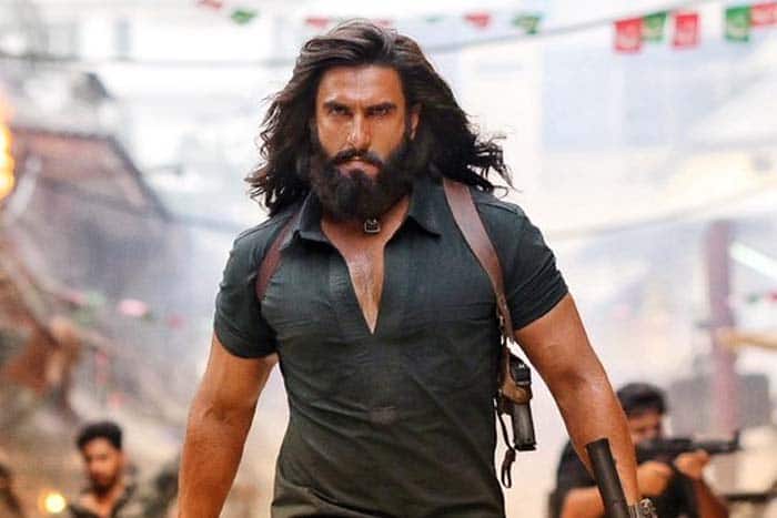 एक बार फिर से बॉलीवुड पर राज कर रहे हैं अक्षय खन्ना