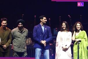 Border 2: सरहद के असली हीरोज के बीच पहुंची 'बॉर्डर 2' की स्टारकास्ट, कारवार में भारतीय नौसेना को दिया खास ट्रिब्यूट