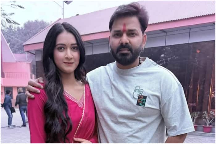 पवन सिंह के साथ किया काम