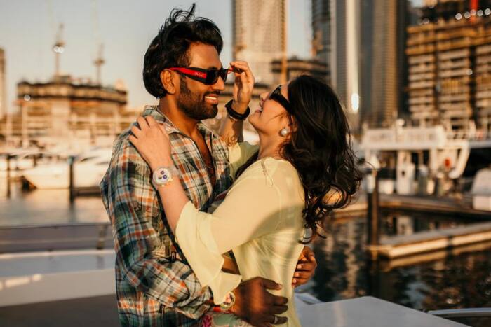 आरती सिंह और दीपक चौहान की फोटोज की है भरमार