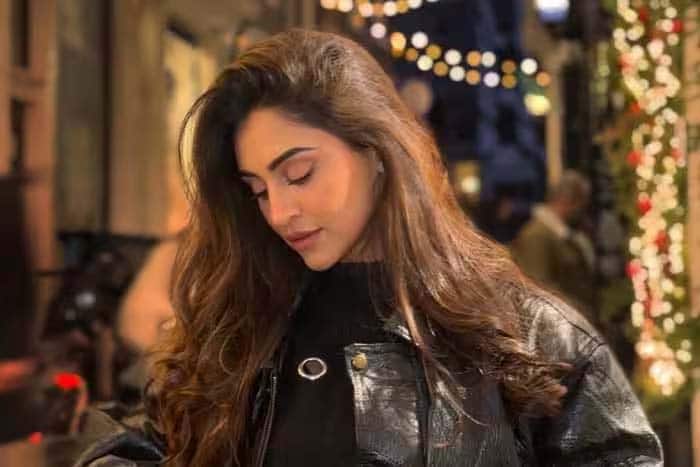 अब भी वायरल हो रहा है क्रिस्टल डिसूजा का गाना