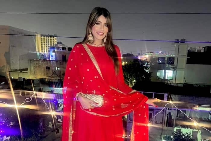 वेस्टर्न से लेकर ट्रेडिशनल आउटफिट में कमाल लगती हैं ईशान किशन की गर्लफ्रेंड