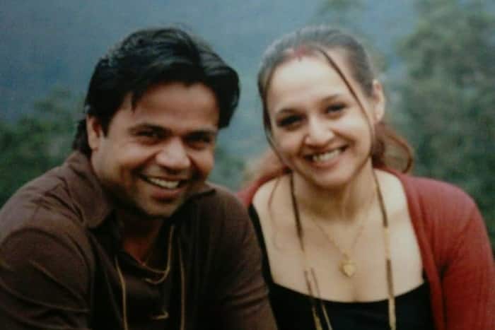 राजपाल यादव और राधा में कौन हैं बड़ा?