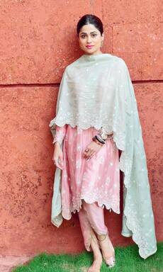 शमिता शेट्टी सूट पहनकर ढाती हैं कहर, फैंस का धड़कता है दिल