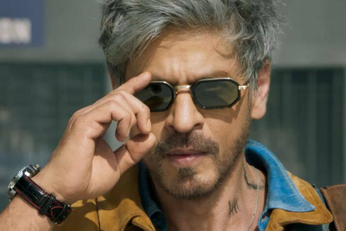 एक्शन ड्रामा फिल्म ला रहे हैं SRK