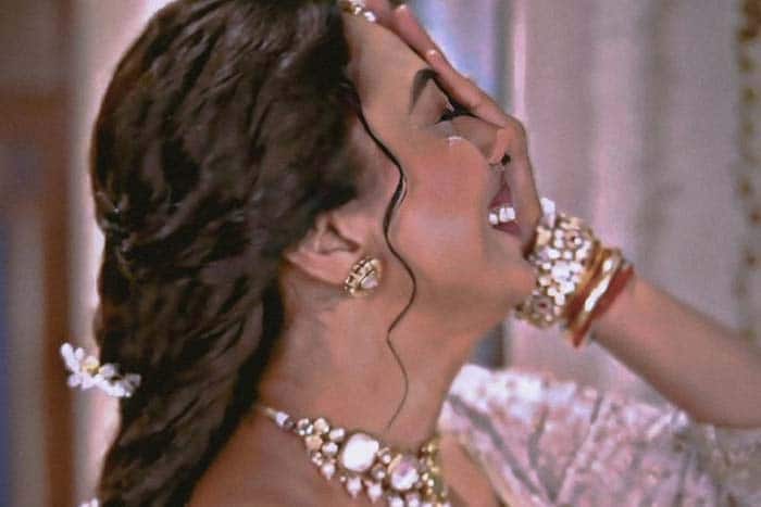 प्रेम होने वाला है बेहोश