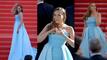 Cannes 2026 में दिखा Iulia Vantur का रोमांटिक अंदाज, सरेआम दिया हार्ट पोज और फ्लाइंग किस; विदेशी फोटोग्राफर्स भी हुए दीवाने