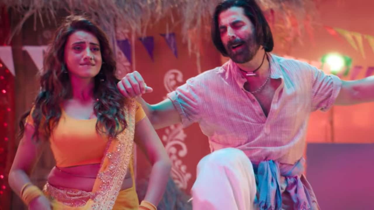 Ghis Ghis Ghis Song: अक्षय कुमार-अक्षरा सिंह की केमिस्ट्री ने हिलाया इंटरनेट, 'वेलकम टू द जंगल' का भोजपुरी गाना 'घिस घिस घिस' रिलीज