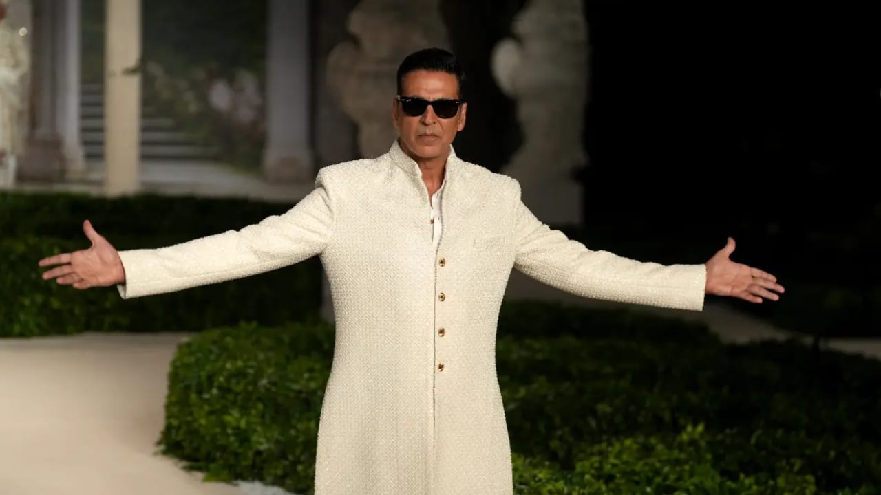 Akshay Kumar दिखाएंगे एलियन की कहानी, जानें कब रिलीज होगी 'खिलाड़ी कुमार' की नई फिल्म 'समुक'?