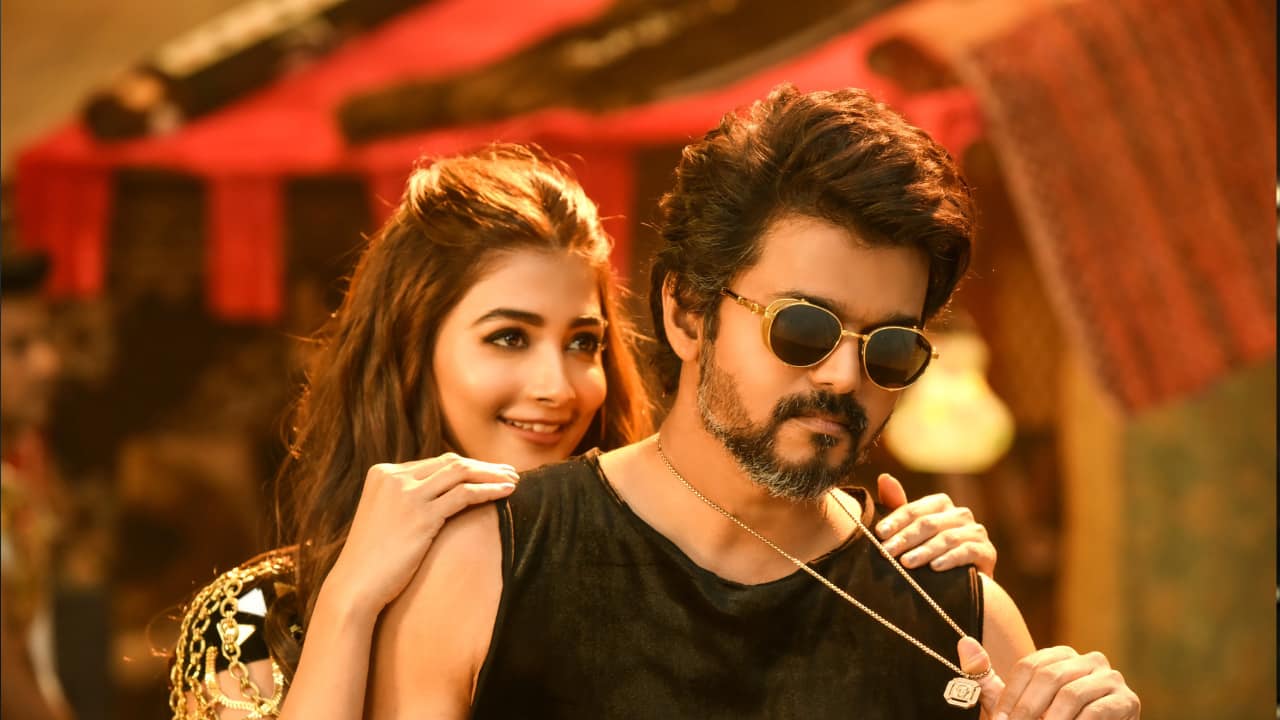 Vijay BLUSHES in viral throwback while Pooja Hegde predicts his political win, fans call him 'Real Jana Nayagan'