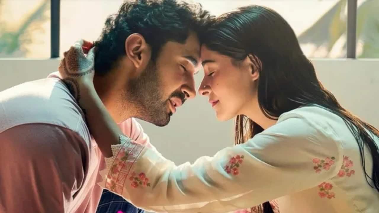 Chand Mera Dil Box Office collection day 1: Lakshya-Ananya’s romantic drama BEATS Ek Din amid tough competition
