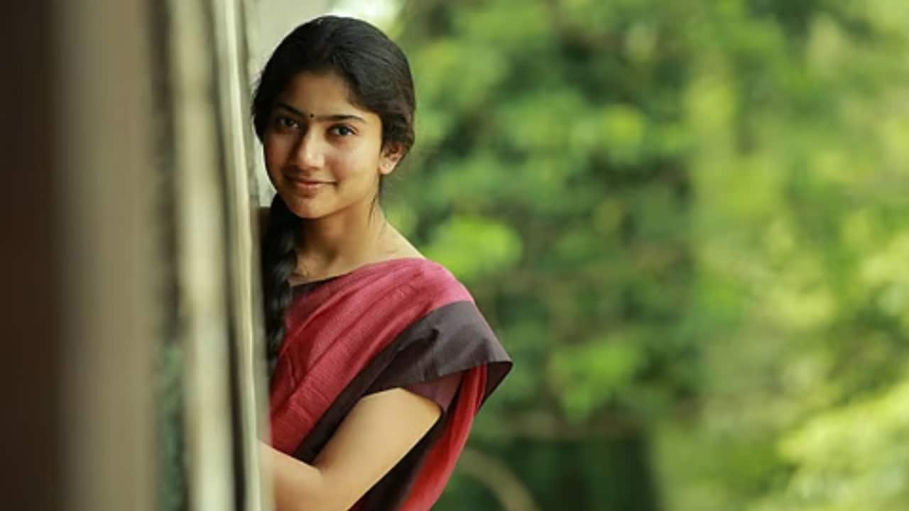 bollywoodlife.com photo
