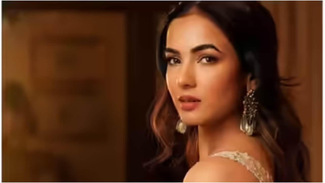 bollywoodlife.com photo