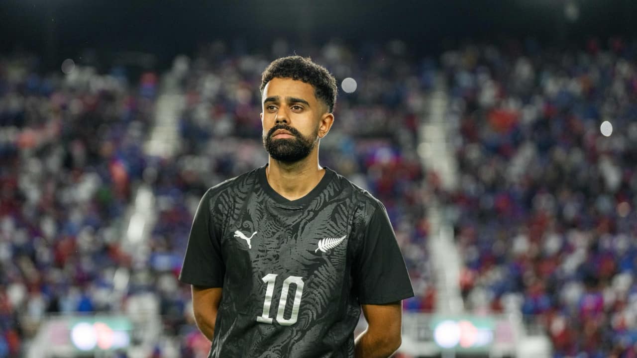 FIFA World Cup 2026: भारतीय मूल के सरप्रीत सिंह ने फीफा में रचा इतिहास, जानें क्या है फुटबॉलर का फैमिली बैकग्राउंड?