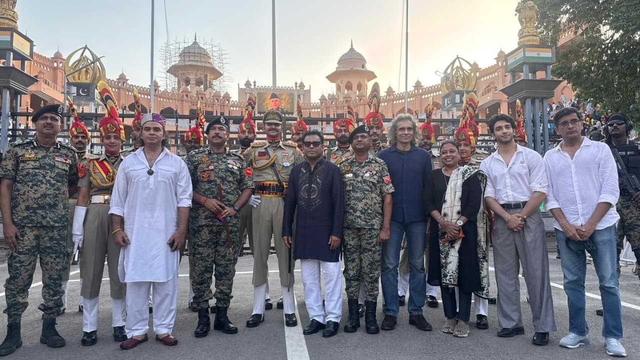 'मैं वापस आऊंगा' की टीम ने अटारी बॉर्डर पर रचा इतिहास, एआर रहमान ने बांधा समां