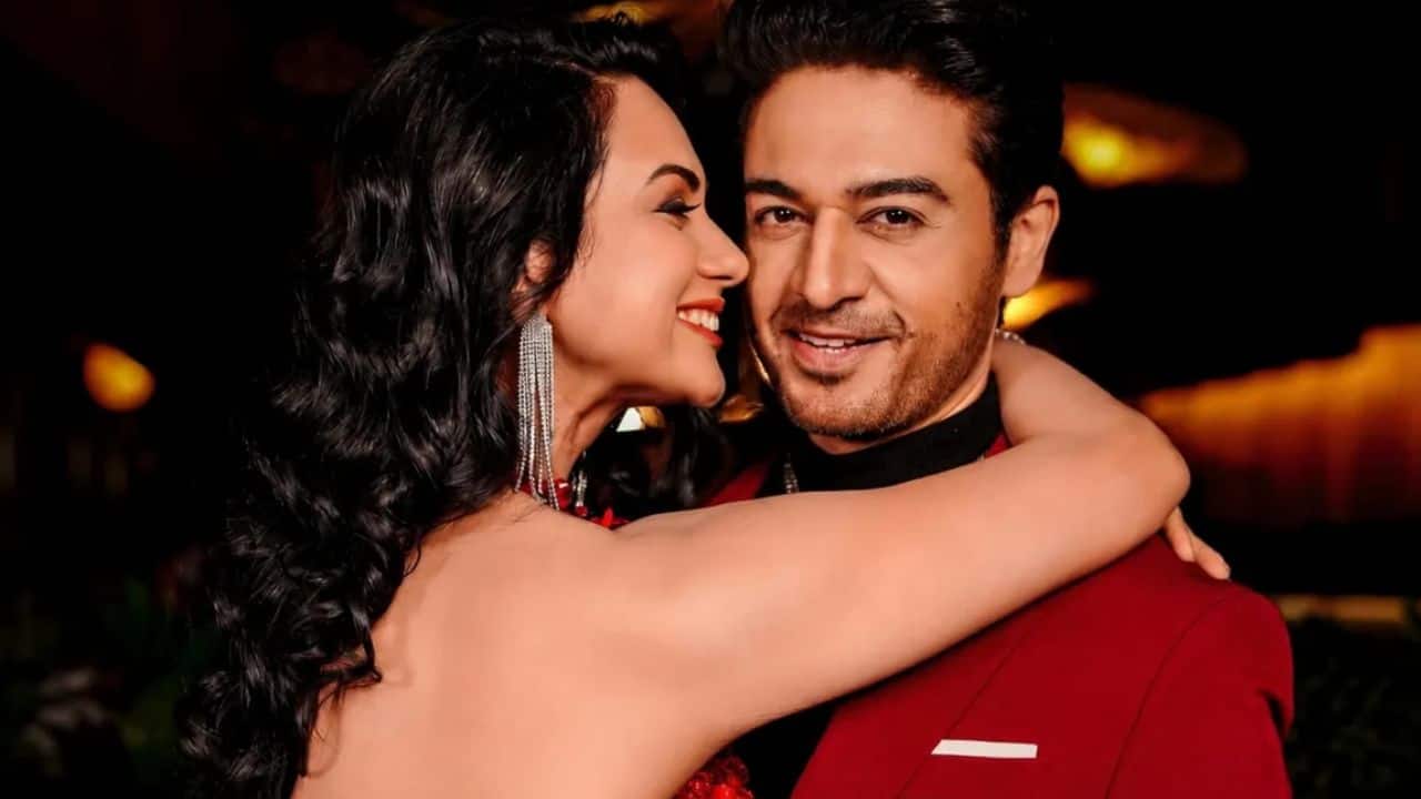Lock Upp 2: चार दिन का फेम पाने के लिए आकांक्षा चामोला ने बोला कोरा झूठ? फैंस ने पकड़ा रंगे हाथ