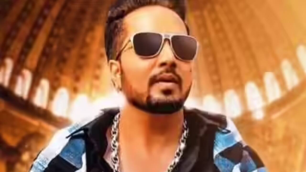 bollywoodlife.com photo