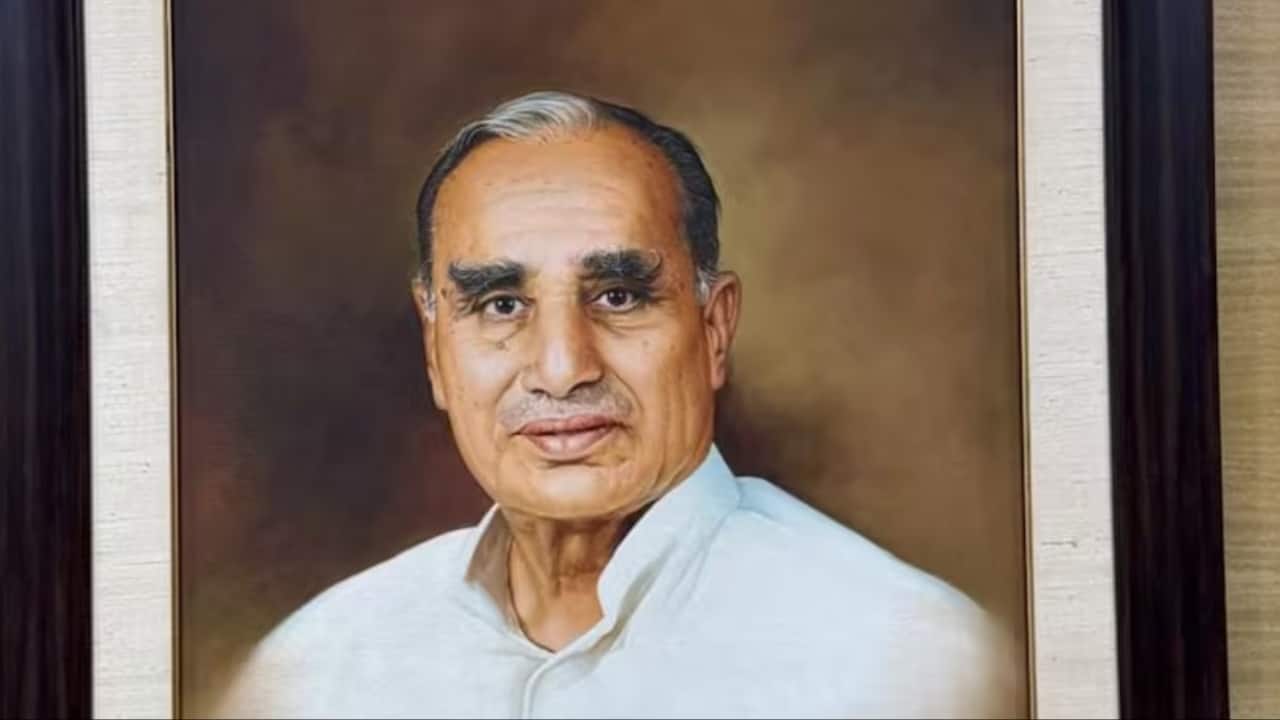 Essel Group Chairman Dr Subhash Chandra's father Nand Kishore Goenka passes away at 96