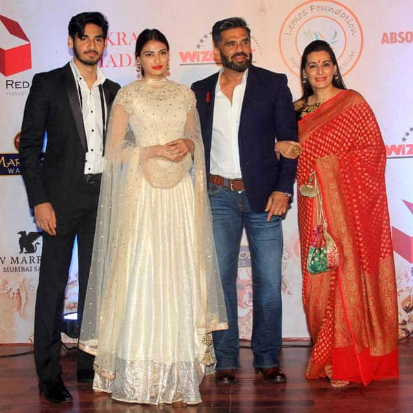 Sunil shetty mana shetty athiya shetty and aahan shetty during vikram ...