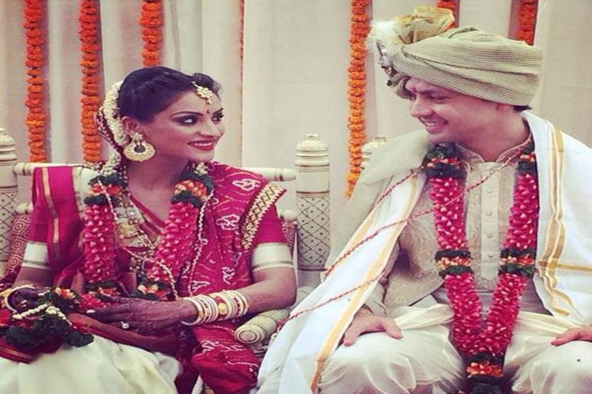 Purbi Joshi Finally Ties The Knot View Pics Bollywood News Gossip Movie Reviews Trailers Videos At Bollywoodlife Com Actress manasi joshi roy and her husband rohit roy also arrived early at the bash. purbi joshi finally ties the knot view