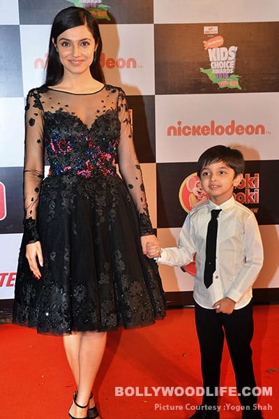 Nickelodeon Kids' Choice Awards 2016: B-town Dazzles On The Red Carpet ...