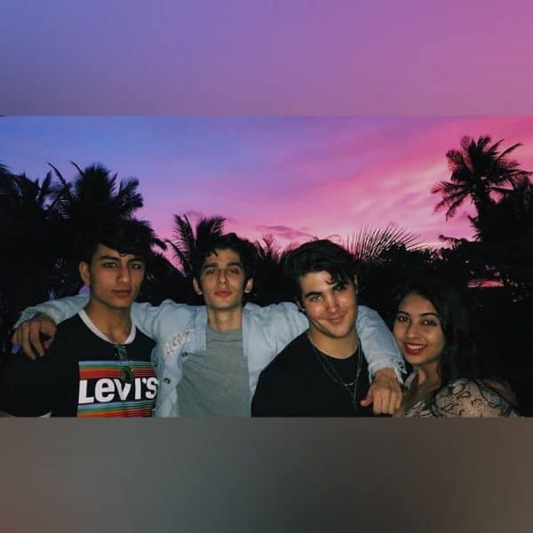 [INSIDE PICS] Ibrahim Ali Khan and Aarav Bhatia party with friends in ...