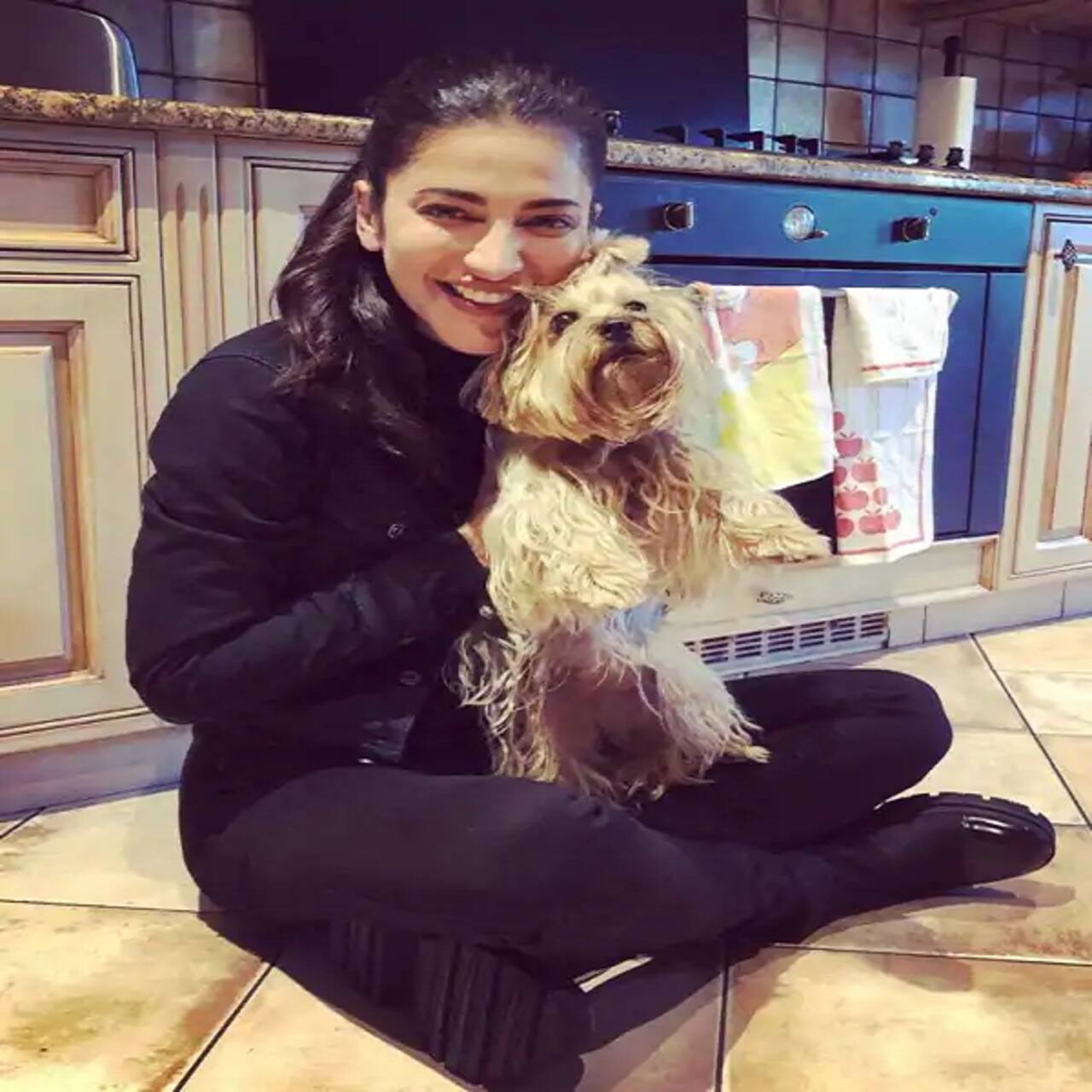 shruti-haasan-introduces-us-to-her-new-friend-suki-and-it-s-too-cute