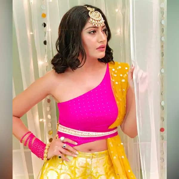 Surbhi Chandna looks pretty in this traditional attire and we are in love