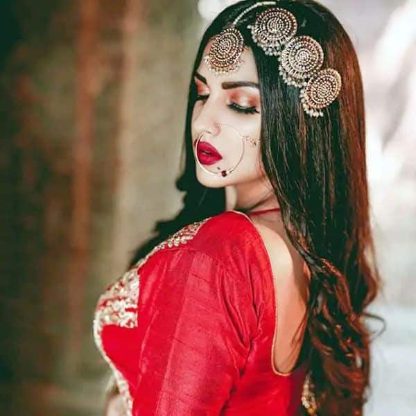 Himanshi Khurana Tweet