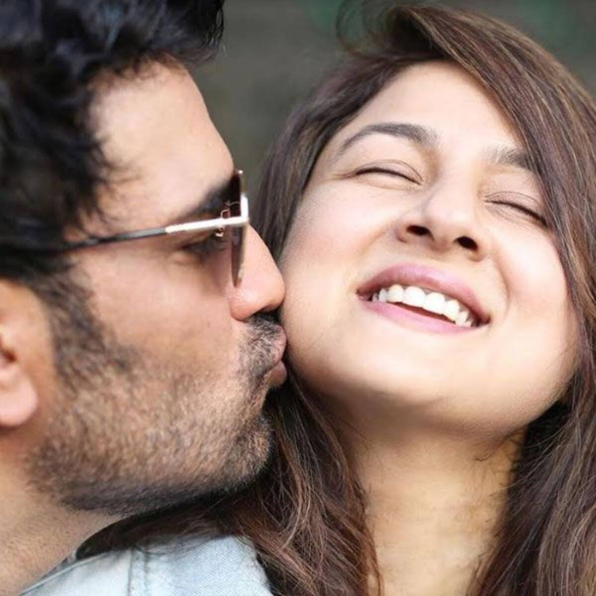 Tanhaji Actor Sharad Kelkar And Wife Keerti Kelkar Give Us Major Couple Goals 78,123 likes · 48,922 talking about this. tanhaji actor sharad kelkar and wife