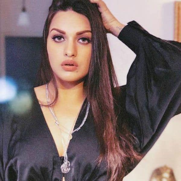 Bigg Boss 13 Contestant Himanshi Khuranas Latest Pictures Are Too Hot 5667