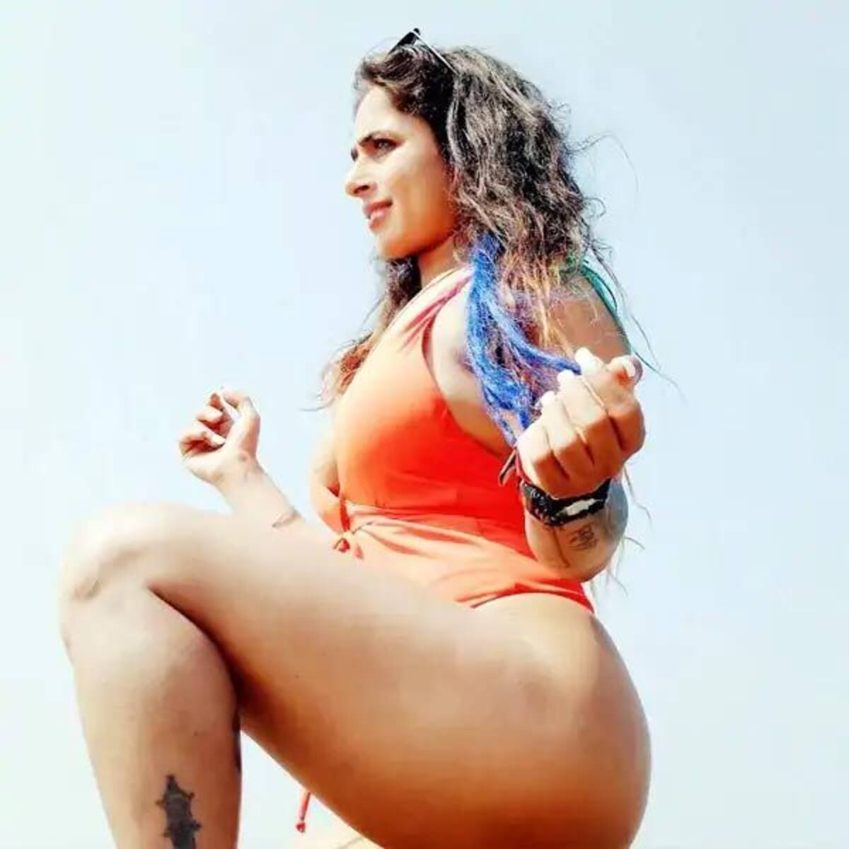 Roadies Winner Shweta Mehta Oozes Sensuality In These Sizzling Bikini And Monokini Pics How can i contact shweta mehta's management team or agent details, and how do i get in touch directly? roadies winner shweta mehta oozes