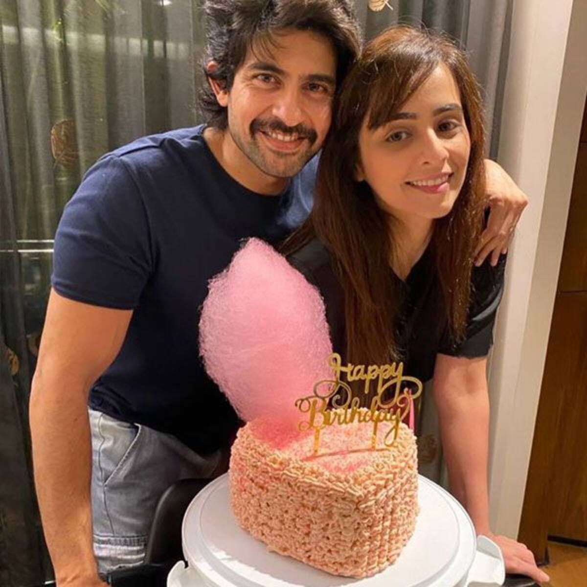 Amid Coronavirus Lockdown Tv Star Hussain Kuwajerwala Celebrates Wife Tina S Birthday In The Sweetest Way Hussain kuwajerwala latest breaking news, pictures, photos and video news. amid coronavirus lockdown tv star