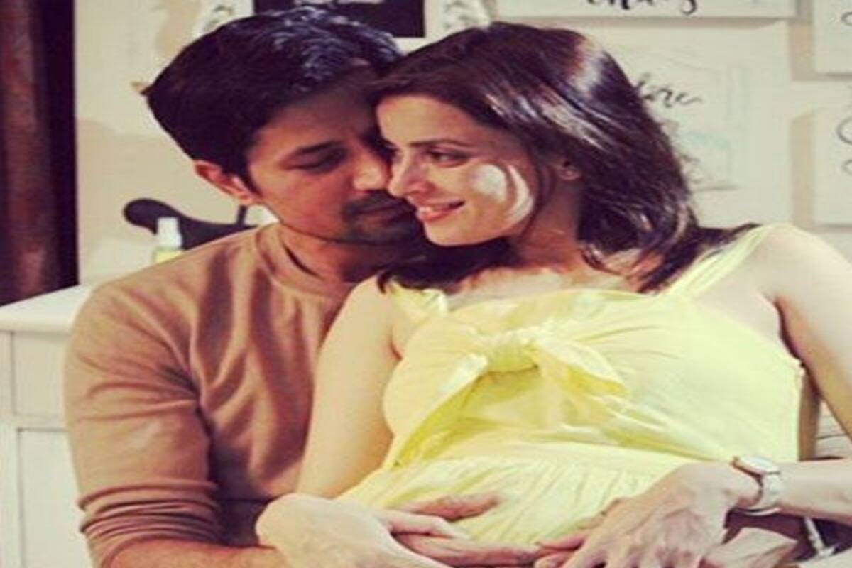 Ekta Kaul Has A Virtual Godbharai With Her Family During Amidst Lockdown From interviewing ekta kaul to embracing. ekta kaul has a virtual godbharai with