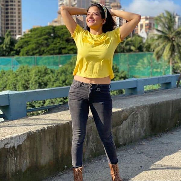 Nazar actress Monalisa soaks in vitamin D in her latest photoshoot